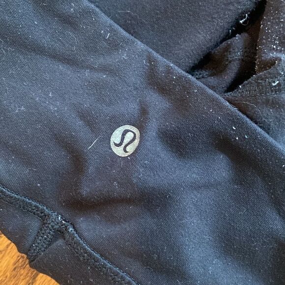Lululemon black leggings size 6 - Picture 2 of 4